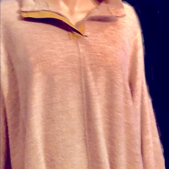 Escada Poncho with Hoodie and Snap Closure - Picture 3 of 12